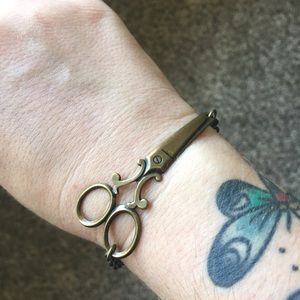 Vintage scissor bracelet ✨
